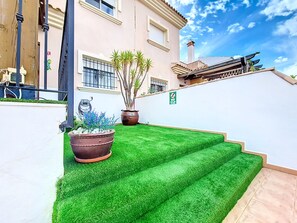 Property grounds - Sea view house with jacuzzi, Wi-Fi and Parking (El Carmoli)