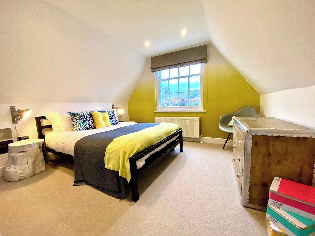 1 bedroom, iron/ironing board, Internet, bed sheets