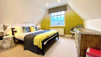 1 bedroom, iron/ironing board, Internet, bed sheets