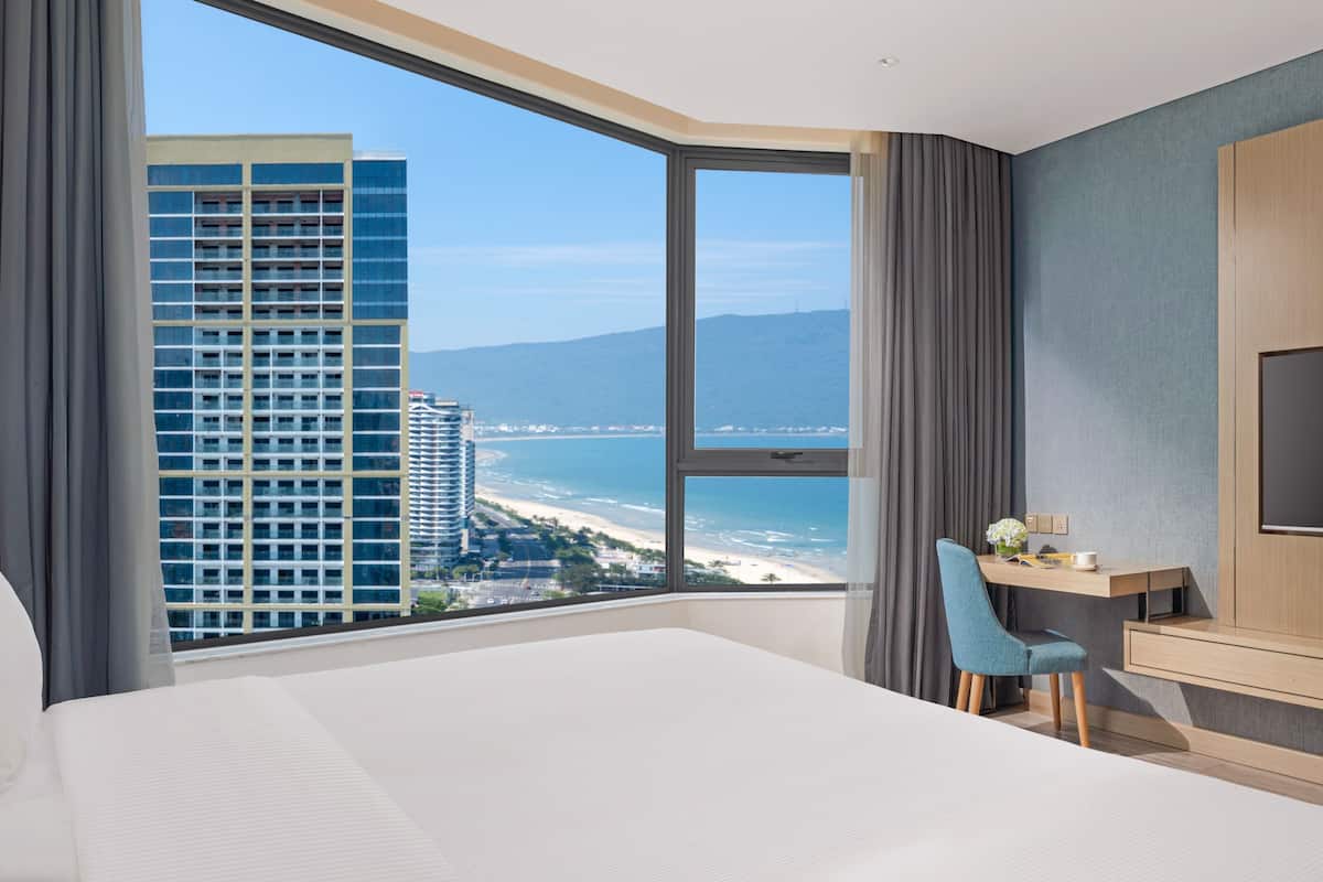 Deluxe Double Room, Partial Ocean View and City View