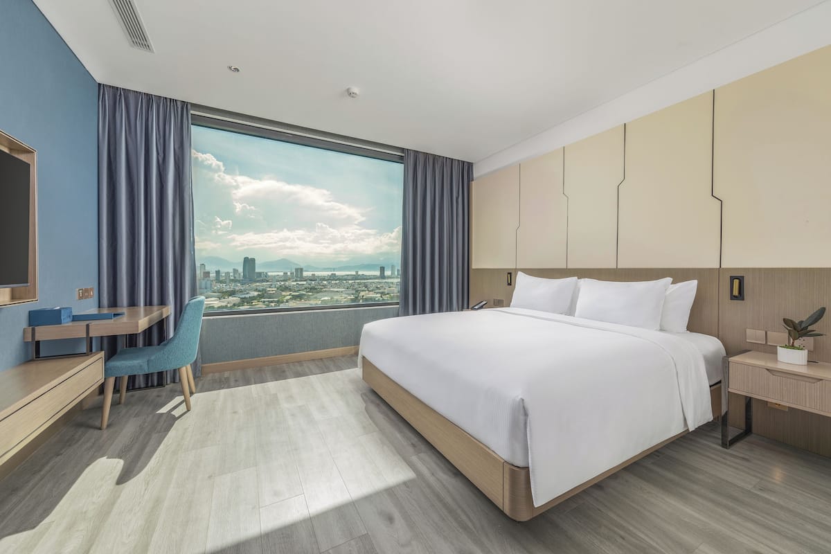 Deluxe Double Room, Partial Ocean View and City View | Beach/ocean view
