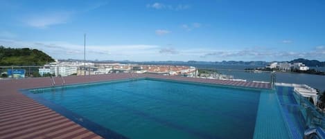 Piscine extérieure