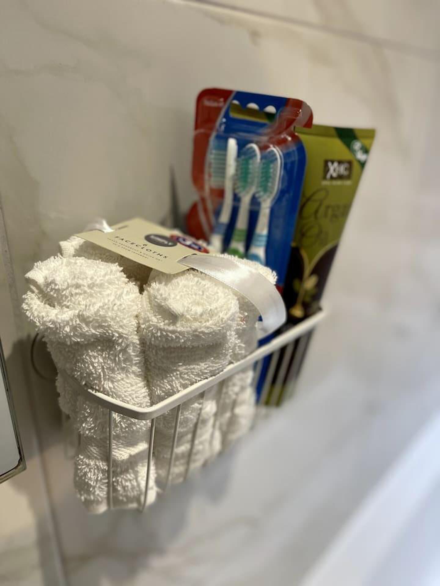 Apartment | Bathroom amenities | Shower, hair dryer, towels