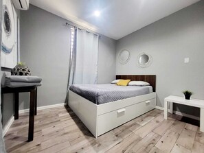 2 عدّة غرف نوم ومكتب وواي فاي مجانًا وملاءات أسرّة