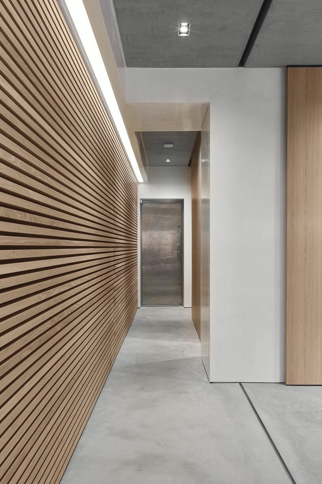 المنشأة من الداخل