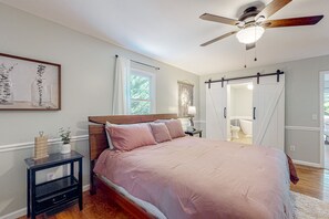 3 Schlafzimmer, Bügeleisen/Bügelbrett, Reisekinderbett, Internetzugang