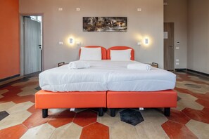 Down comforters, soundproofing, free WiFi, bed sheets - Borgo Ripa Urban Travel (Rome)
