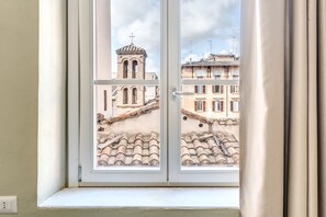 View from property - Borgo Ripa Urban Travel (Rome)