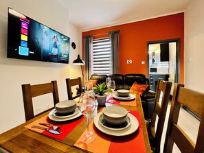 City Townhome | Living area - Birkin House (Nottingham)