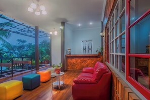 منطقة خارجية لإقامة الولائم والاحتفالات