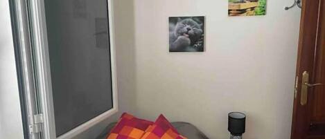 2 bedrooms, desk, iron/ironing board, free WiFi