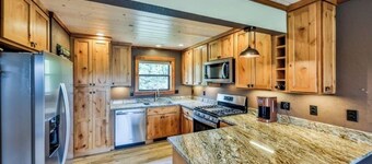 Lakeside Bliss - Your Colorado Getaway Location!