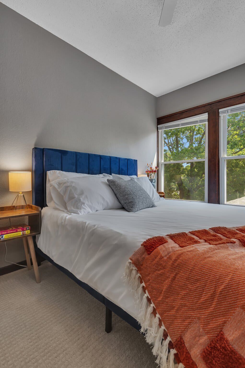 4 habitaciones, tabla de planchar con plancha, cuna de viaje y wifi 