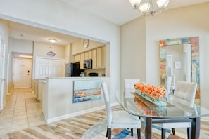 Dining - Full Ocean View - SERENE SANDCASTLE 2 Bed/2 Bath (Gulfport)