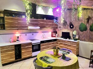 Microonde, forno, macchina per tè/caffè, tostapane