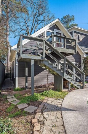 Exterior - Spacious Private Apartment
 (Shreveport)