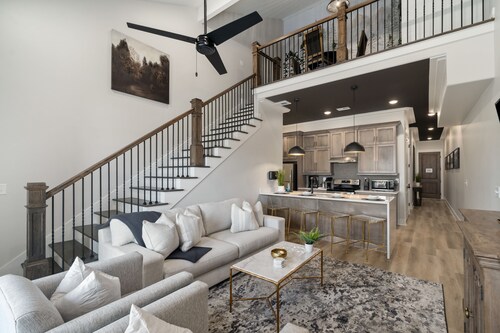 2 Bedroom Executive Suite + Bunk Bed Loft