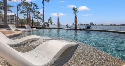 Lux Waterfront Home, Free Heated Pool, Hot Tub&Fire Pit, Pier/Boat Dock, Views!!