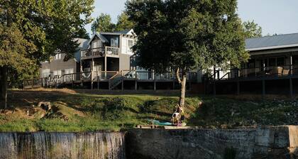 2 Bedroom Suite + Loft, Second Floor