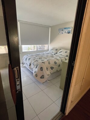 Traditional Mobile Home, 2 Bedrooms | Laptop workspace, free WiFi, bed sheets