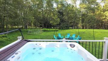 Baignoire à remous extérieure
