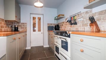 Fridge, dishwasher, electric kettle, toaster