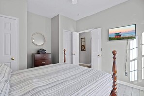 3 bedrooms, iron/ironing board