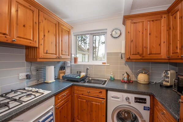 Microwave, oven, toaster