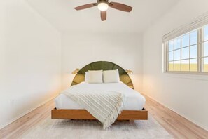 2 間睡房、房內夾萬、熨斗/熨衫板、Wi-Fi