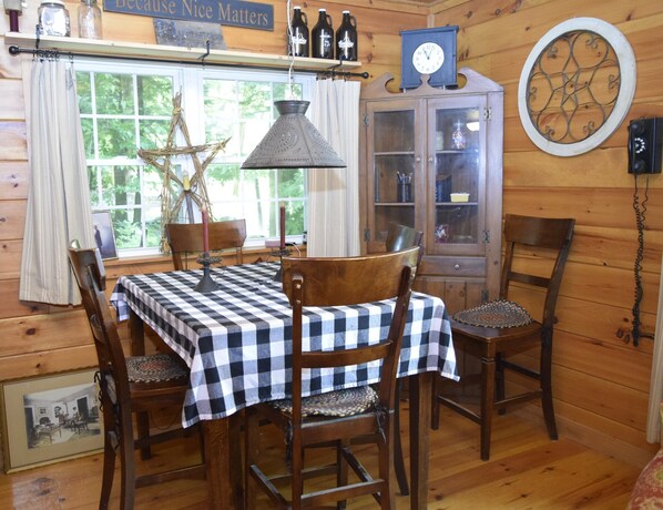 Dining - Peaceful lakeside getaway. Enjoy morning coffee listening to the loons. (Parsonsfield)