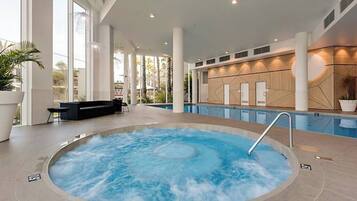 Piscine couverte