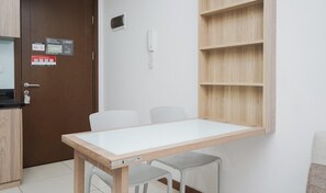Private kitchen - Comfortable And Simply 1Br At M-Town Signature Apartment (Gading Serpong)