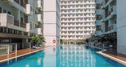 Homey And Comfy 2Br Sentul Tower Apartment