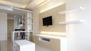 Apartment | Living area - Elegant And Spacious 3Br At Bale Hinggil Apartment (Surabaya)