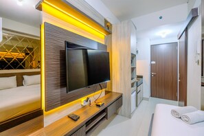 Interior - Warm And Minimalist Studio Room Transpark Cibubur Apartment (Bekasi)