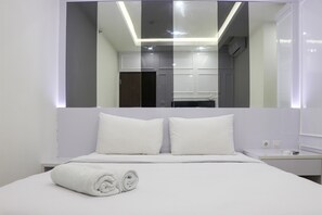 Free WiFi - Comfort 2Br Apartment At 30Th Floor Transpark Cibubur (Depok)