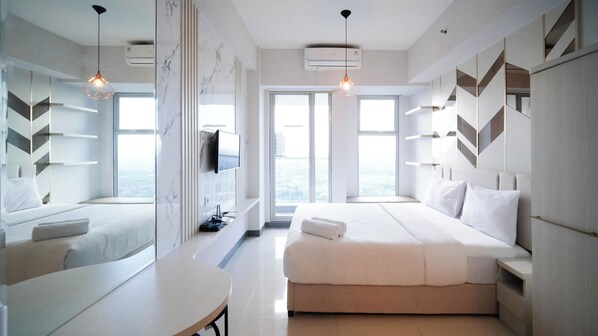 Interior - Comfy Studio (No Kitchen) Apartment At Benson Supermall Mansion (Surabaya)