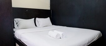 Tranquil Designed 2Br At Gateway Ahmad Yani Cicadas Apartment