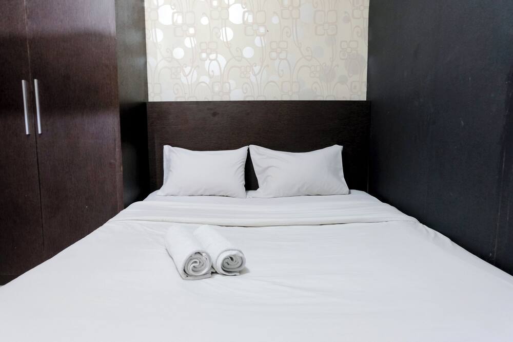Tranquil Designed 2Br At Gateway Ahmad Yani Cicadas Apartment