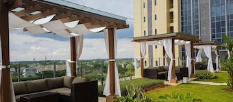 Modern Look 3Br With Branz Bsd City Apartment