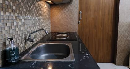 Spacious 3Br Combined Unit At Pinewood Apartment