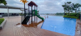 Comfortable 1Br Without Living Room At Amartha View Apartment