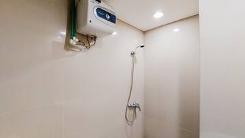Studio | Bathroom