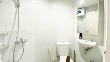 Estudio | Baño | Regadera, amenidades de baño gratuitas, toallas