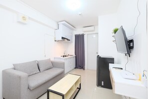 Living area - Brand New And Comfort 2Br At Bassura City Apartment (Jakarta)
