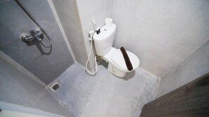Studio | Bathroom