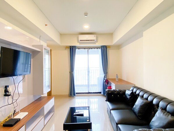 Apartment | Living area - Spacious And Comfy 2Br With Extra Room At Meikarta Apartment (Cikarang)