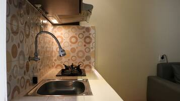 Apartment | Private kitchen | Full-sized fridge, stovetop