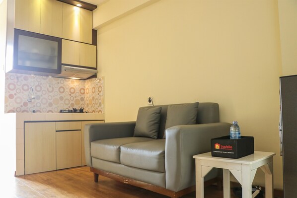 Apartment | Living area - Best Strategic 2Br Apartment At Green Palm Residence (Jakarta)