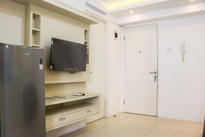 Living area - Comfort And Modern 2Br At Bassura City Apartment (Jakarta)
